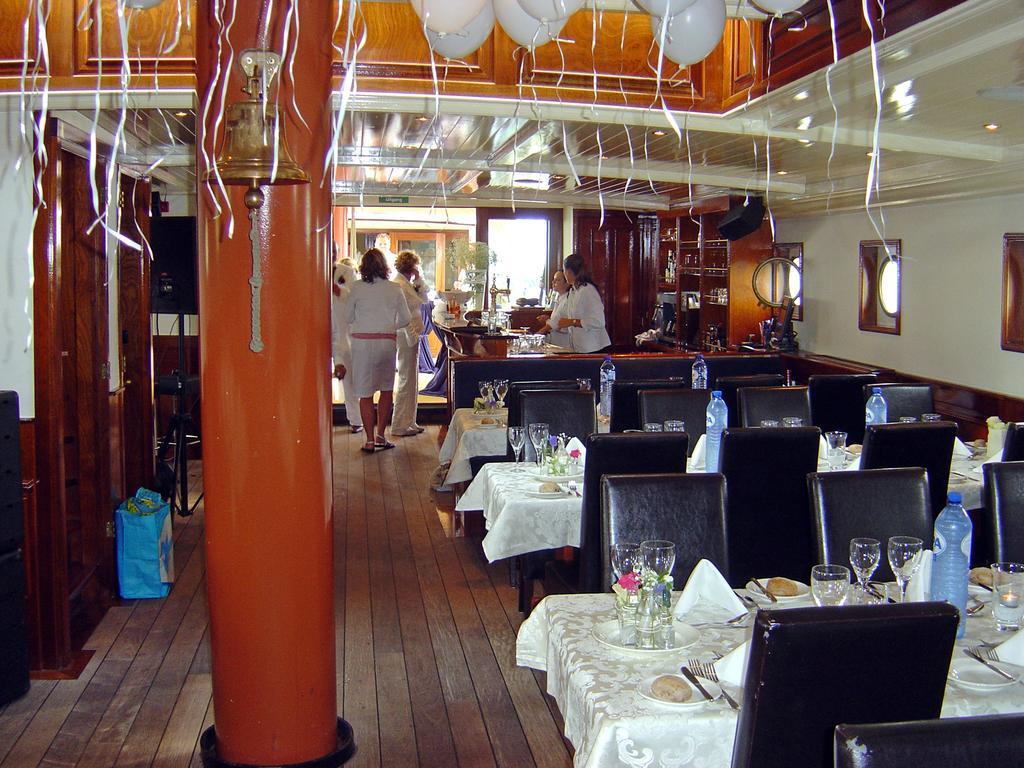 Boat Barkentijn Marjorie Hotel Antwerpen Ngoại thất bức ảnh
